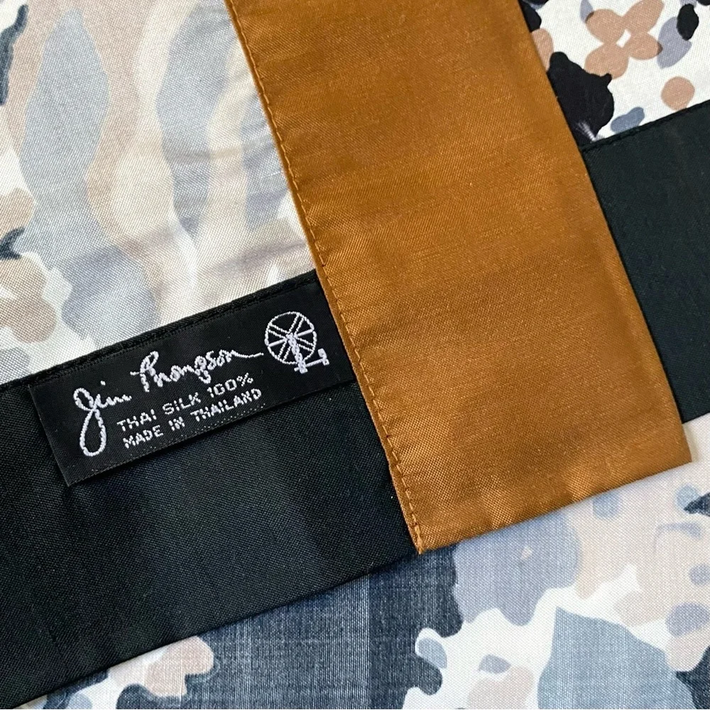 VINTAGE JIM THOMPSON 100% THAI SILK SCARF 42”x42” BLK/GRAY/CREAM, VINTAGE NWOT - Picture 3 of 16